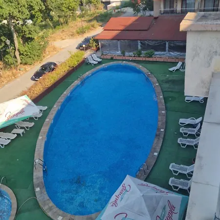 One Bedroom 아파트 체르노모레츠